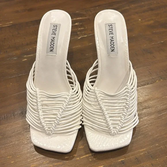 NWT Steve Madden Bond Heels in White - Picture 3 of 8